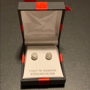 1/10 CT Diamond earrings